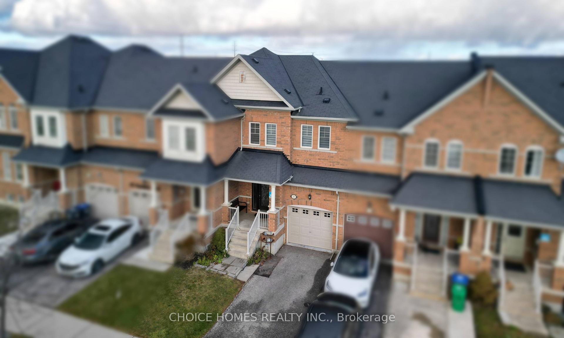 Townhouse at 71 Pendulum Circle, Brampton